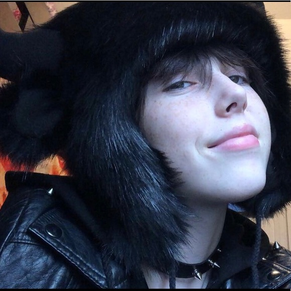 Meet your Posher, Greyson :) - Picture 5 of 16